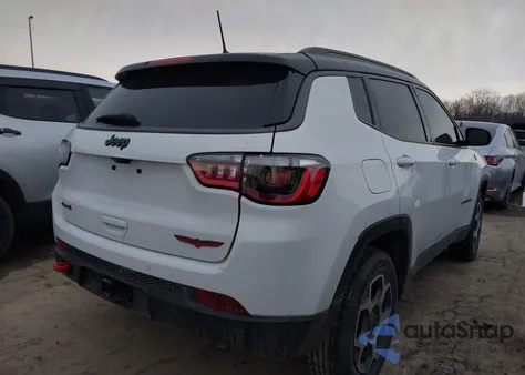 2022 Jeep Compass Trailhawk 4X4 из США, поврежденный, VIN 3C4NJDDB7NT143723